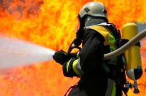 Обучение пожарно-техническому минимуму на пожароопасных объектах пожарный 2.jpg